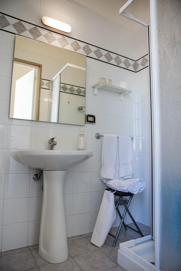 Albergo Lucy Trani Rum bild