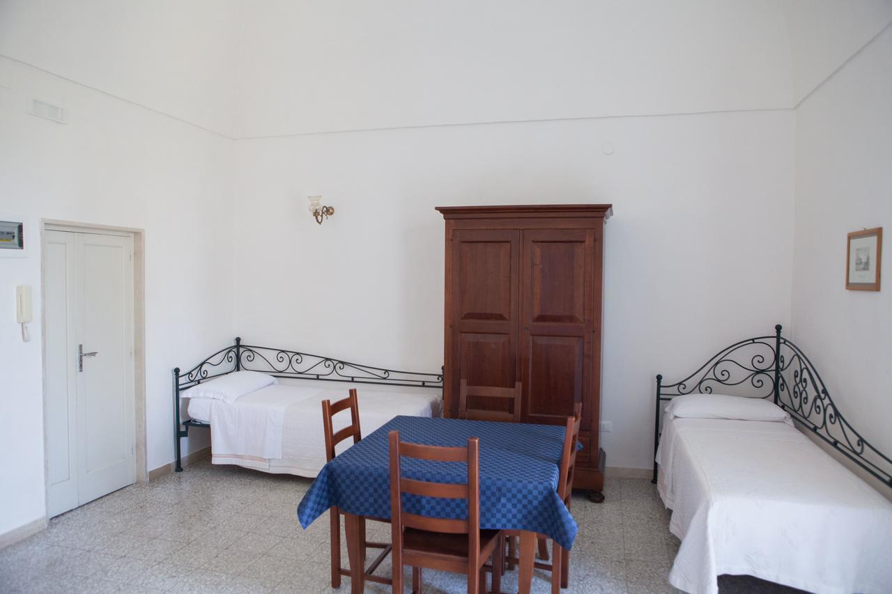 Albergo Lucy Trani Exteriör bild