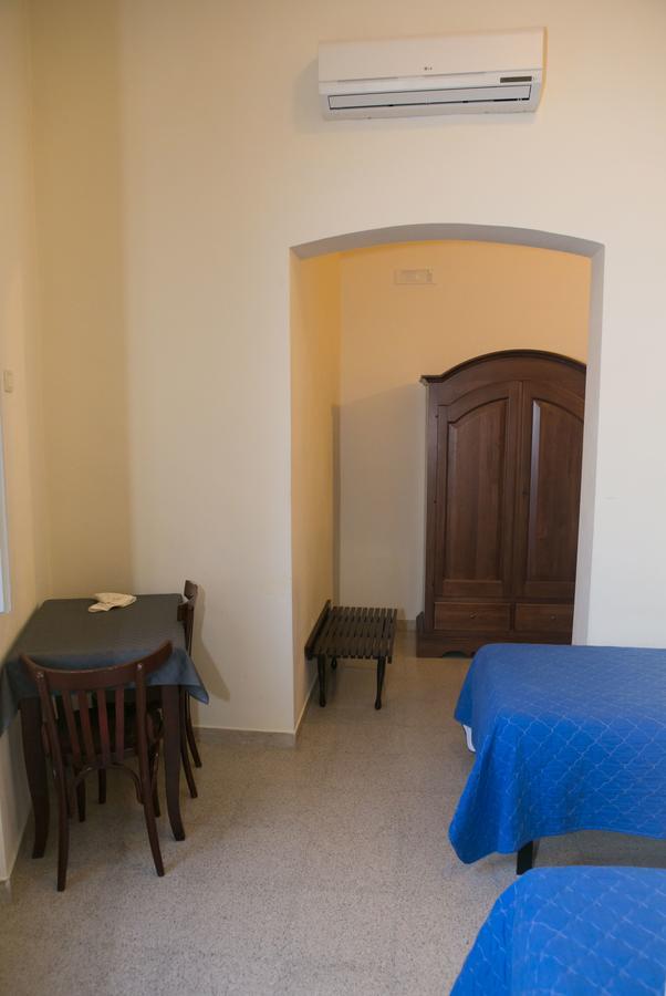 Albergo Lucy Trani Exteriör bild