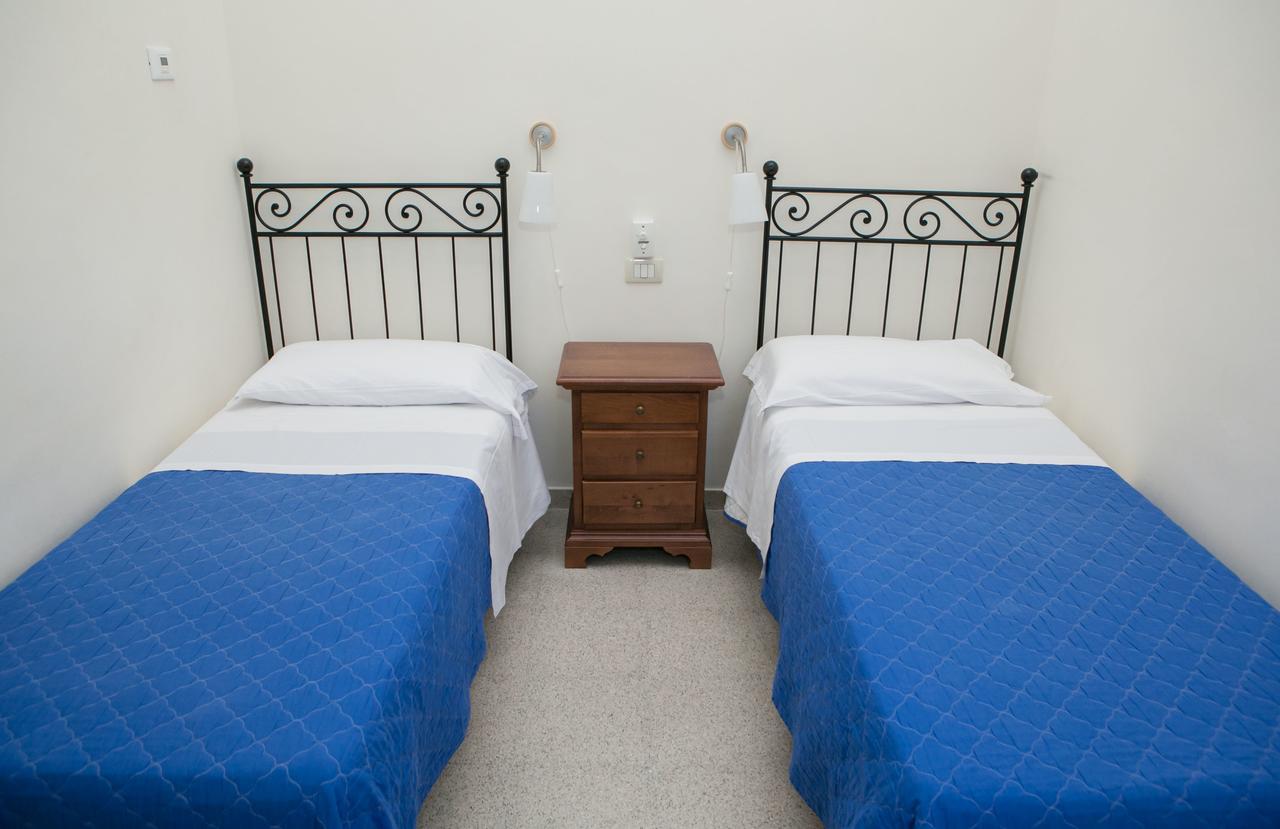 Albergo Lucy Trani Exteriör bild